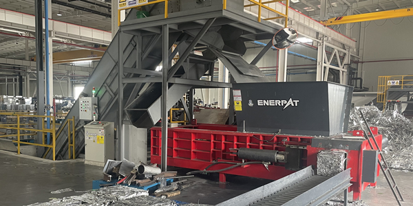 揭秘沖壓邊角料打包機(jī)：如何讓廢棄邊角料“重獲新生”？