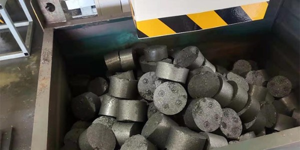 鋁屑壓塊機怎么用？恩派特鋁屑壓塊機工作原理分享