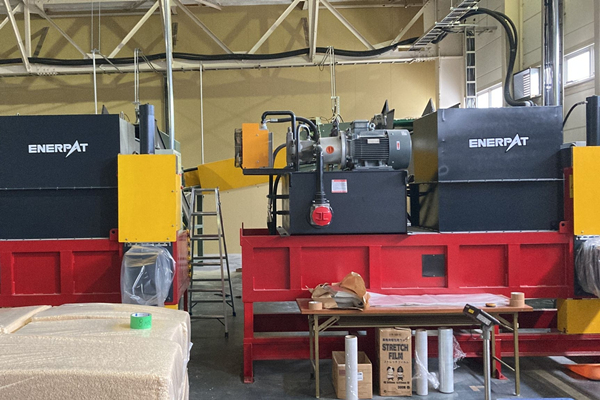 山東某木業(yè)公司定制木屑套袋機(jī)案例