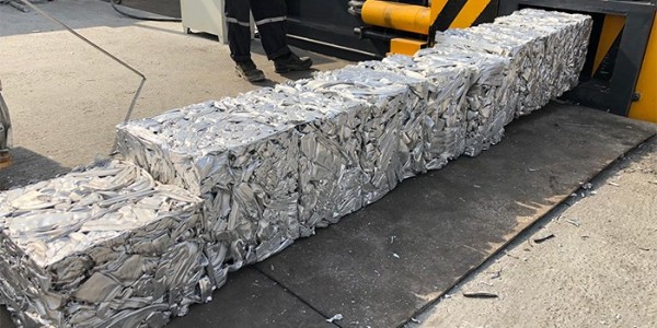 鋁合金邊角料怎么回收利用？鋁合金邊角料壓塊機帶你一探究竟！