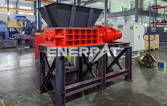 一般工業(yè)垃圾撕碎機