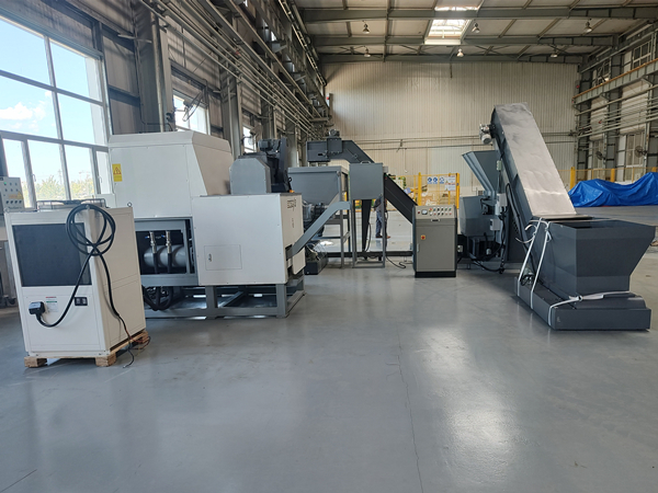 ZC軌道交通車輛有限公司與恩派特定制雙出餅鋁屑?jí)猴灆C(jī)案例