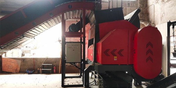 恩派特大型塑料撕碎機(jī)的投產(chǎn) 給客戶節(jié)省上百萬(wàn)元費(fèi)用