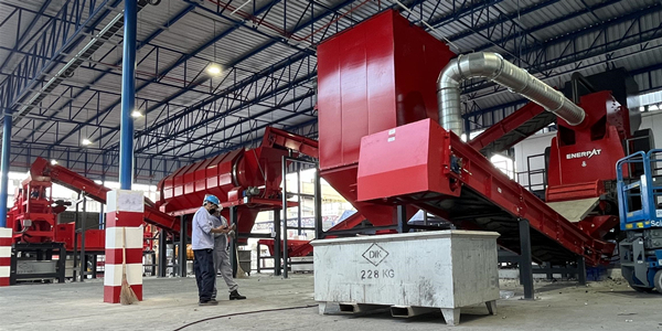 恩派特大型汽車殼破碎機(jī)：激活廢棄汽車殼回收價(jià)值的核心裝備