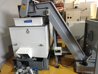 福州某鋁業(yè)公司定制鋁屑?jí)猴灆C(jī)案例